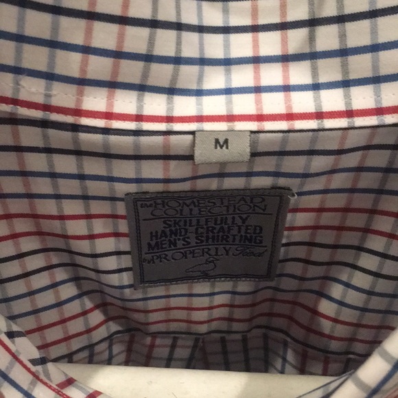 Properly tied button up - Picture 3 of 4